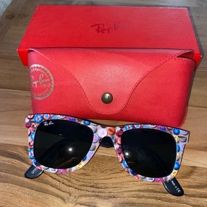 NWT Ray Ban Wayfarer Special Series 4